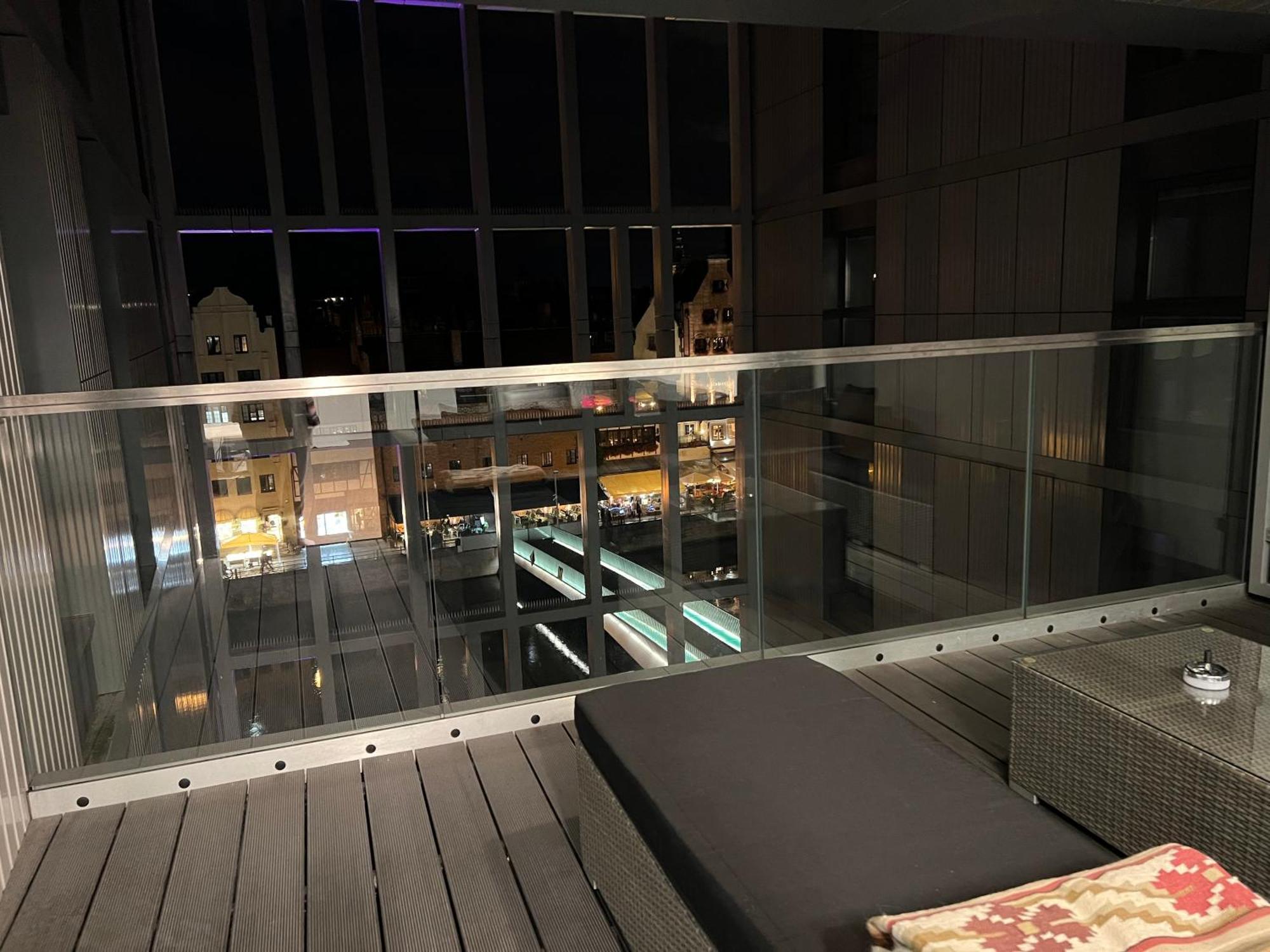 Baltic Riviera Apartments - Luxurious Apartment With Patio And River View Гданьск Экстерьер фото